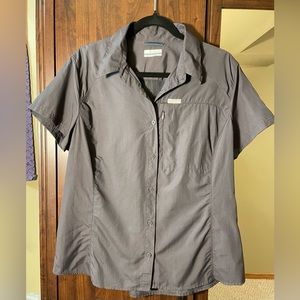 Columbia short sleeved grey travel shirt